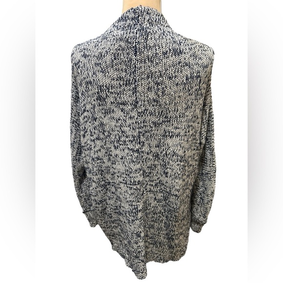 Velvet by Graham & Spencer Cardigan Marled Blue & Gray Size Medium Soft Comfy - Picture 3 of 9